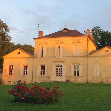 Aux Trois Fontaines Bed & Breakfast Eynesse Exterior foto