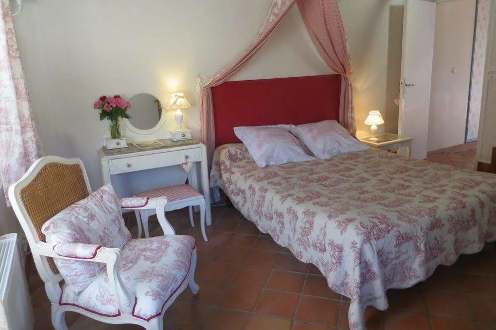 Aux Trois Fontaines Bed & Breakfast Eynesse Exterior foto