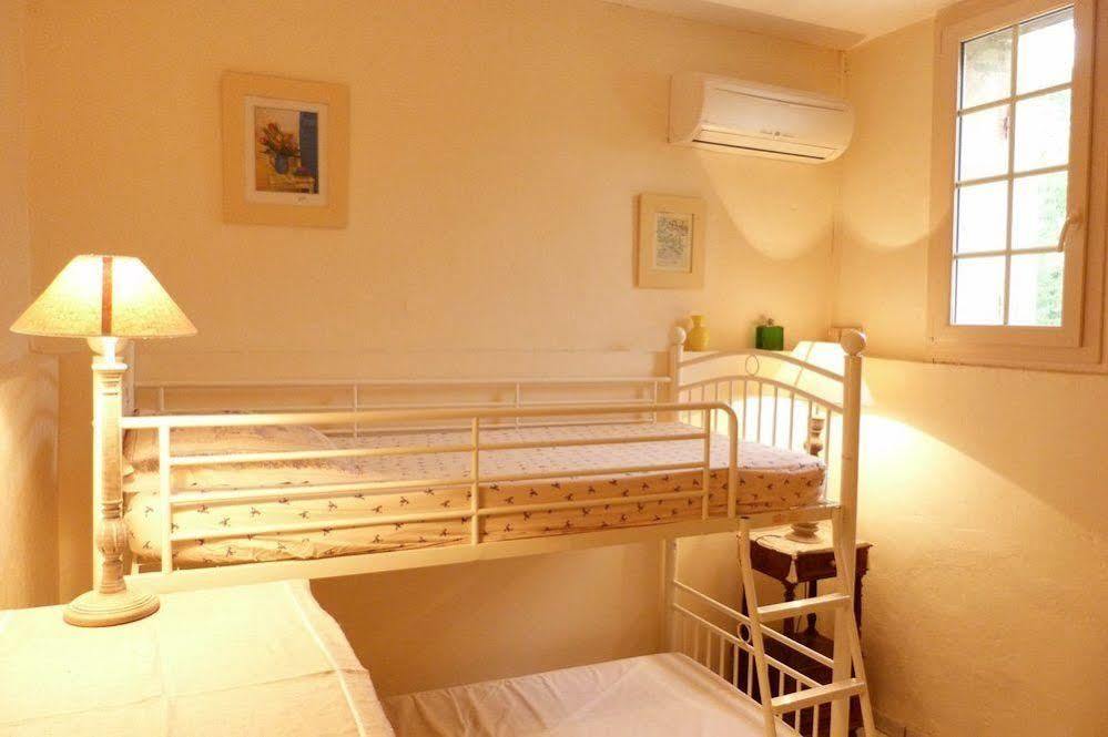 Aux Trois Fontaines Bed & Breakfast Eynesse Exterior foto