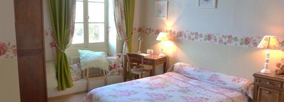 Aux Trois Fontaines Bed & Breakfast Eynesse Exterior foto